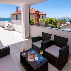 White Apartament